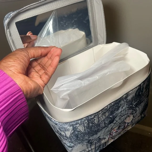 Dior Beauty Vanity All Around the World GWP - Picture 5 of 6